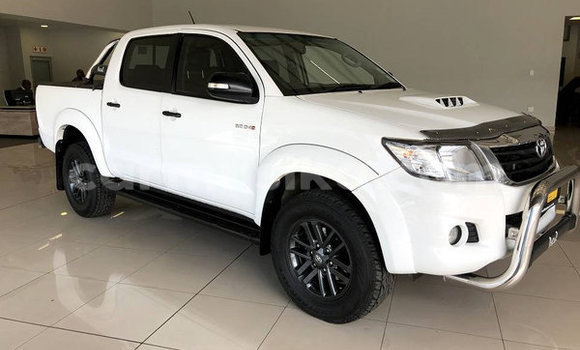Acheter Occasion Voiture Toyota Hilux Blanc à Beitbridge, Matabeleland South Acheter Occasion Voiture Toyota Hilux Blanc à Beitbridge, Matabeleland South