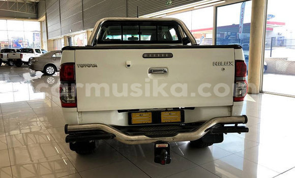 Acheter Occasion Voiture Toyota Hilux Blanc à Beitbridge, Matabeleland South Acheter Occasion Voiture Toyota Hilux Blanc à Beitbridge, Matabeleland South