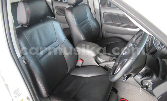 Acheter Occasion Voiture Toyota Hilux Blanc à Harare, Harare Acheter Occasion Voiture Toyota Hilux Blanc à Harare, Harare
