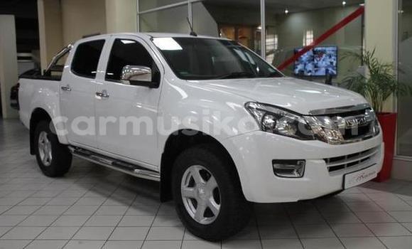 Acheter Occasion Voiture Isuzu KB Blanc à Harare, Harare Acheter Occasion Voiture Isuzu KB Blanc à Harare, Harare