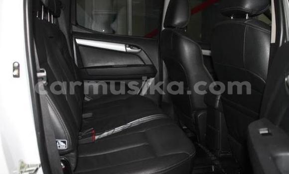 Acheter Occasion Voiture Isuzu KB Blanc à Harare, Harare Acheter Occasion Voiture Isuzu KB Blanc à Harare, Harare