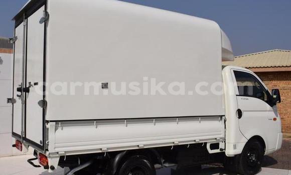 Tenga Tsaru Hyundai H200 Chena Mota in Harare in Harare Tenga Tsaru Hyundai H200 Chena Mota in Harare in Harare