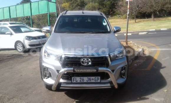 Buy Used Toyota Hilux Silver Car in Beitbridge in Matabeleland South Buy Used Toyota Hilux Silver Car in Beitbridge in Matabeleland South