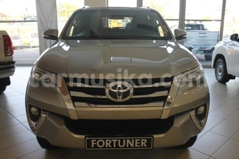 Big with watermark toyota fortuner matabeleland south beitbridge 8511