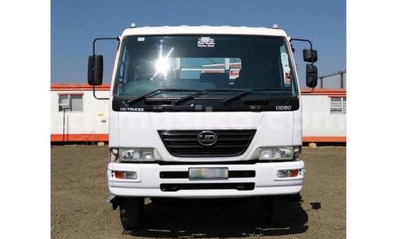 Acheter Occasion Voiture Nissan Urvan Blanc à Beitbridge, Matabeleland South Acheter Occasion Voiture Nissan Urvan Blanc à Beitbridge, Matabeleland South