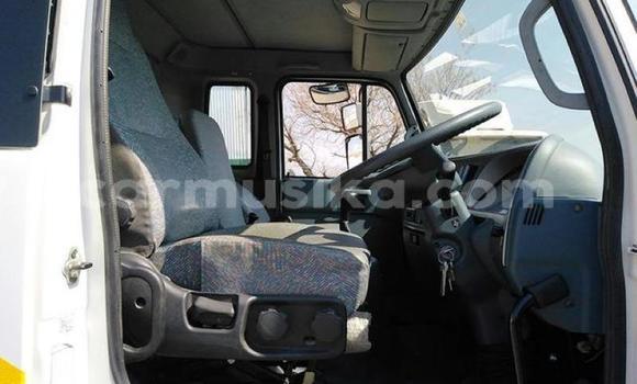 Acheter Occasion Voiture Nissan Urvan Blanc à Beitbridge, Matabeleland South Acheter Occasion Voiture Nissan Urvan Blanc à Beitbridge, Matabeleland South