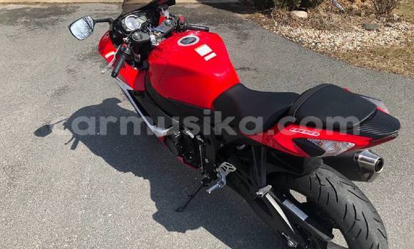 Nunua Ilio tumika Suzuki Alto Nyekundu Gari ndani ya Chiredzi nchini Masvingo