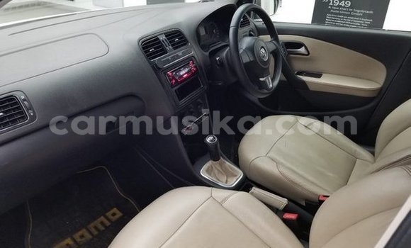 Acheter Occasion Voiture Volkswagen Polo Gris à Beitbridge, Matabeleland South Acheter Occasion Voiture Volkswagen Polo Gris à Beitbridge, Matabeleland South