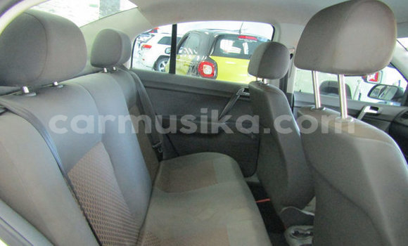 Acheter Occasion Voiture Volkswagen Polo Blanc à Harare, Harare Acheter Occasion Voiture Volkswagen Polo Blanc à Harare, Harare