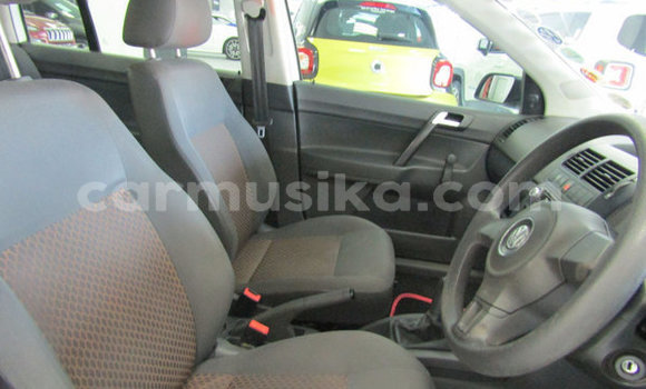 Acheter Occasion Voiture Volkswagen Polo Blanc à Harare, Harare Acheter Occasion Voiture Volkswagen Polo Blanc à Harare, Harare