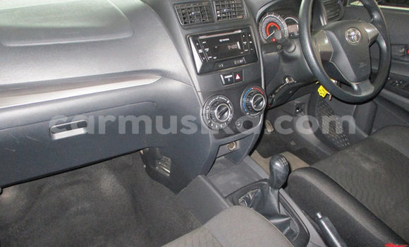 Acheter Occasion Voiture Toyota Avanza Blanc à Harare, Harare Acheter Occasion Voiture Toyota Avanza Blanc à Harare, Harare