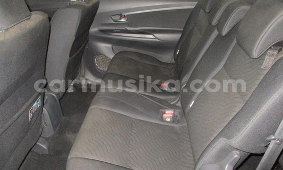 Acheter Occasion Voiture Toyota Avanza Blanc à Harare, Harare Acheter Occasion Voiture Toyota Avanza Blanc à Harare, Harare
