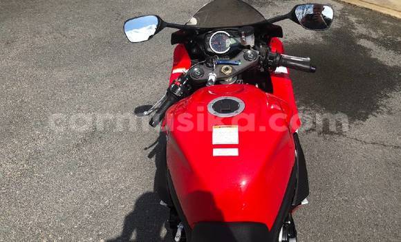 Tenga Tsaru Suzuki GSX–R Tsvuku Bike in Zvishavane in Midlands Tenga Tsaru Suzuki GSX–R Tsvuku Bike in Zvishavane in Midlands