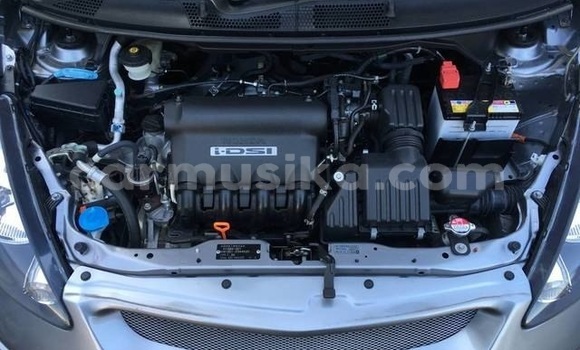 Buy Used Honda Fit Silver Car in Beitbridge in Matabeleland South Buy Used Honda Fit Silver Car in Beitbridge in Matabeleland South