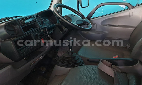 Nunua Ilio tumika Toyota Dyna Nyeupe Gari ndani ya Beitbridge nchini Matabeleland Kusini Nunua Ilio tumika Toyota Dyna Nyeupe Gari ndani ya Beitbridge nchini Matabeleland Kusini