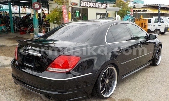 Nunua Ilio tumika Honda Legend Nyeusi Gari ndani ya Beitbridge nchini Matabeleland Kusini Nunua Ilio tumika Honda Legend Nyeusi Gari ndani ya Beitbridge nchini Matabeleland Kusini