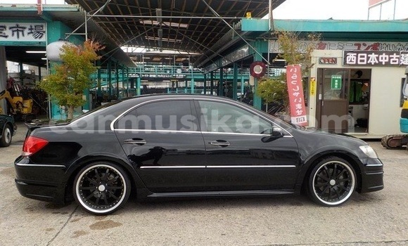 Nunua Ilio tumika Honda Legend Nyeusi Gari ndani ya Beitbridge nchini Matabeleland Kusini Nunua Ilio tumika Honda Legend Nyeusi Gari ndani ya Beitbridge nchini Matabeleland Kusini