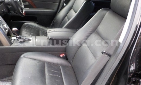 Nunua Ilio tumika Honda Legend Nyeusi Gari ndani ya Beitbridge nchini Matabeleland Kusini Nunua Ilio tumika Honda Legend Nyeusi Gari ndani ya Beitbridge nchini Matabeleland Kusini