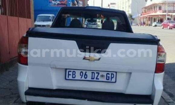 Acheter Occasion Voiture Chevrolet Corsa Blanc à Beitbridge, Matabeleland South Acheter Occasion Voiture Chevrolet Corsa Blanc à Beitbridge, Matabeleland South