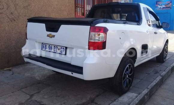 Acheter Occasion Voiture Chevrolet Corsa Blanc à Beitbridge, Matabeleland South Acheter Occasion Voiture Chevrolet Corsa Blanc à Beitbridge, Matabeleland South