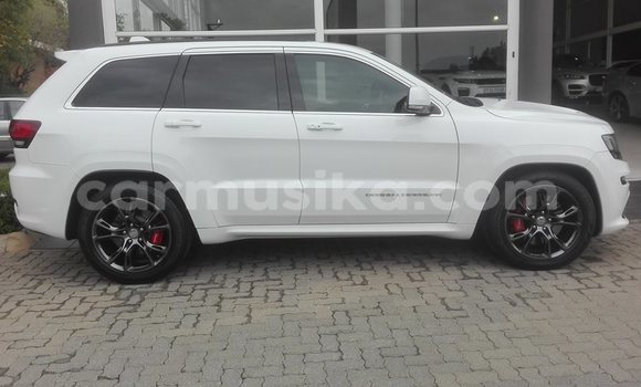 Tenga Imported Jeep Cherokee Chena Mota in Beitbridge in Matabeleland South Tenga Imported Jeep Cherokee Chena Mota in Beitbridge in Matabeleland South