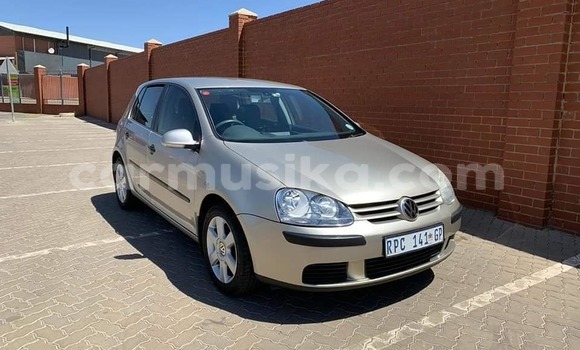 Tenga Imported Volkswagen Golf Sirivha Mota in Beitbridge in Matabeleland South Tenga Imported Volkswagen Golf Sirivha Mota in Beitbridge in Matabeleland South