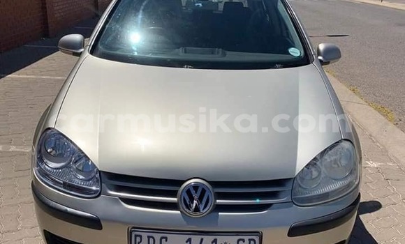 Tenga Imported Volkswagen Golf Sirivha Mota in Beitbridge in Matabeleland South Tenga Imported Volkswagen Golf Sirivha Mota in Beitbridge in Matabeleland South