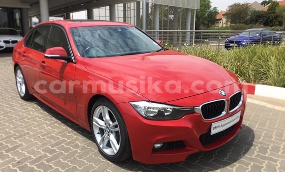 Tenga Tsaru BMW 3200 Tsvuku Mota in Beitbridge in Matabeleland South Tenga Tsaru BMW 3200 Tsvuku Mota in Beitbridge in Matabeleland South
