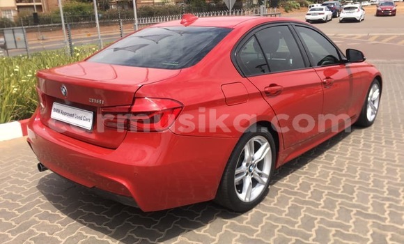 Tenga Tsaru BMW 3200 Tsvuku Mota in Beitbridge in Matabeleland South Tenga Tsaru BMW 3200 Tsvuku Mota in Beitbridge in Matabeleland South