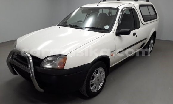 Acheter Occasion Voiture Ford B-MAX Blanc à Beitbridge, Matabeleland South Acheter Occasion Voiture Ford B-MAX Blanc à Beitbridge, Matabeleland South