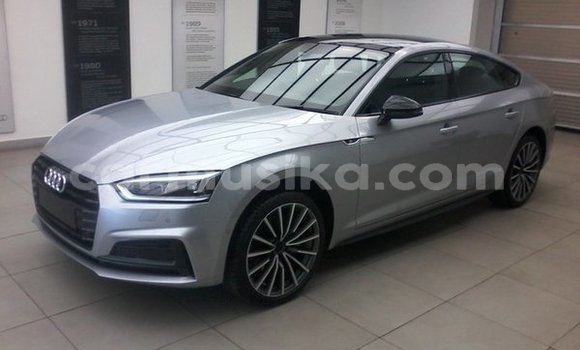 Acheter Occasion Voiture Audi A5 Gris à Harare, Harare Acheter Occasion Voiture Audi A5 Gris à Harare, Harare