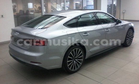 Acheter Occasion Voiture Audi A5 Gris à Harare, Harare Acheter Occasion Voiture Audi A5 Gris à Harare, Harare