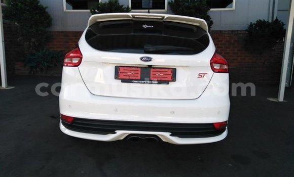 Acheter Occasion Voiture Ford Focus ST Blanc à Harare, Harare Acheter Occasion Voiture Ford Focus ST Blanc à Harare, Harare