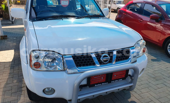 Acheter Occasion Voiture Nissan Hardbody Blanc à Harare, Harare Acheter Occasion Voiture Nissan Hardbody Blanc à Harare, Harare