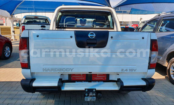 Acheter Occasion Voiture Nissan Hardbody Blanc à Harare, Harare Acheter Occasion Voiture Nissan Hardbody Blanc à Harare, Harare
