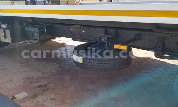 Acheter Occasion Voiture Isuzu 117 Blanc à Beitbridge, Matabeleland South Acheter Occasion Voiture Isuzu 117 Blanc à Beitbridge, Matabeleland South