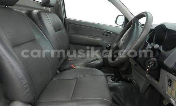 Tenga Tsaru Toyota Hilux Chena Mota in Beitbridge in Matabeleland South Tenga Tsaru Toyota Hilux Chena Mota in Beitbridge in Matabeleland South