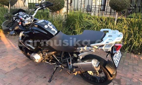 Acheter Occasion Moto BMW R nineT Noir à Beitbridge, Matabeleland South Acheter Occasion Moto BMW R nineT Noir à Beitbridge, Matabeleland South