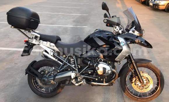 Acheter Occasion Moto BMW R nineT Noir à Beitbridge, Matabeleland South Acheter Occasion Moto BMW R nineT Noir à Beitbridge, Matabeleland South