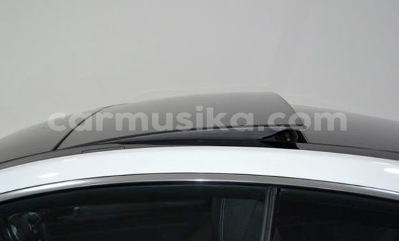 Acheter Occasion Voiture Mercedes‒Benz E–Class Blanc à Beitbridge, Matabeleland South Acheter Occasion Voiture Mercedes‒Benz E–Class Blanc à Beitbridge, Matabeleland South