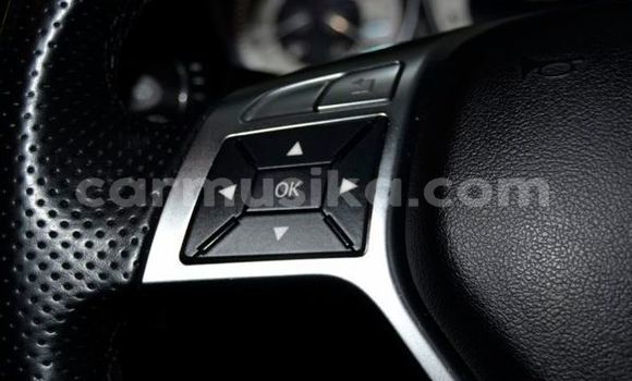 Acheter Occasion Voiture Mercedes‒Benz E–Class Blanc à Beitbridge, Matabeleland South Acheter Occasion Voiture Mercedes‒Benz E–Class Blanc à Beitbridge, Matabeleland South