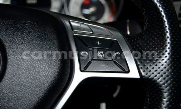 Acheter Occasion Voiture Mercedes‒Benz E–Class Blanc à Beitbridge, Matabeleland South Acheter Occasion Voiture Mercedes‒Benz E–Class Blanc à Beitbridge, Matabeleland South