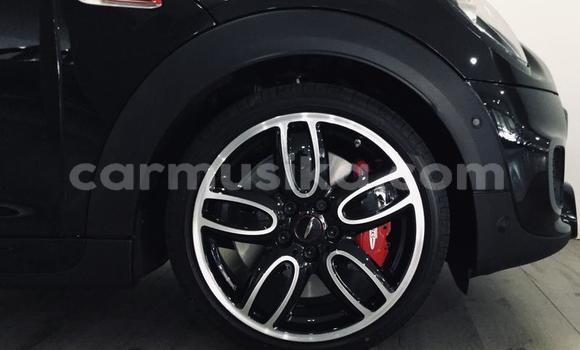 Nunua Ilio tumika MINI Clubman Nyeusi Gari ndani ya Beitbridge nchini Matabeleland Kusini Nunua Ilio tumika MINI Clubman Nyeusi Gari ndani ya Beitbridge nchini Matabeleland Kusini