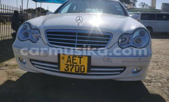 Acheter Occasion Voiture Mercedes‒Benz C–Class Blanc à Harare, Harare Acheter Occasion Voiture Mercedes‒Benz C–Class Blanc à Harare, Harare
