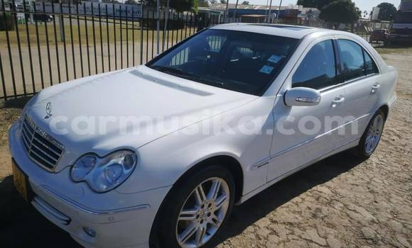 Acheter Occasion Voiture Mercedes‒Benz C–Class Blanc à Harare, Harare Acheter Occasion Voiture Mercedes‒Benz C–Class Blanc à Harare, Harare
