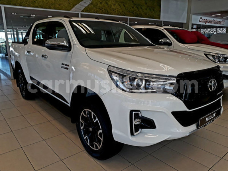 Big with watermark toyota hilux matabeleland south beitbridge 8644