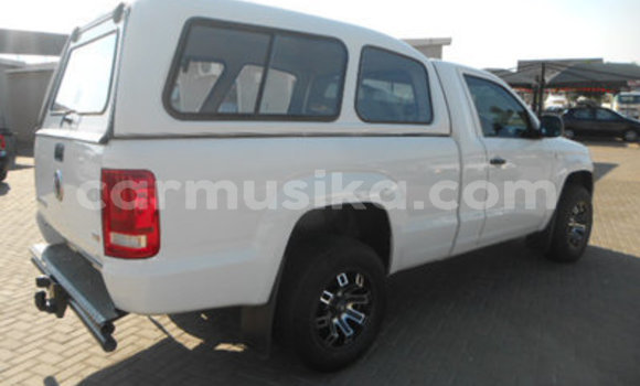 Buy Used Volkswagen Amarok White Car in Beitbridge in Matabeleland South Buy Used Volkswagen Amarok White Car in Beitbridge in Matabeleland South