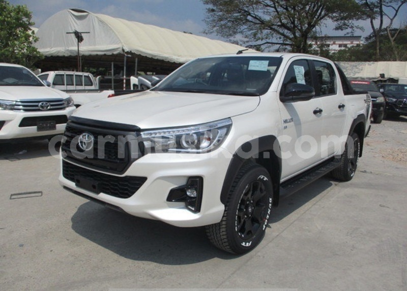 Big with watermark toyota hilux matabeleland south beitbridge 8646