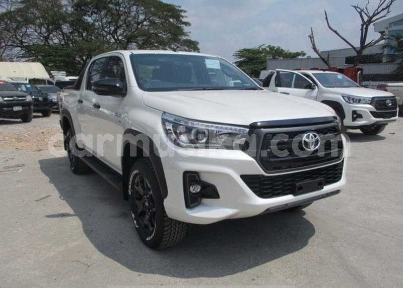 Big with watermark toyota hilux matabeleland south beitbridge 8646