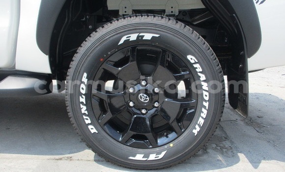 Acheter Occasion Voiture Toyota Hilux Blanc à Beitbridge, Matabeleland South Acheter Occasion Voiture Toyota Hilux Blanc à Beitbridge, Matabeleland South